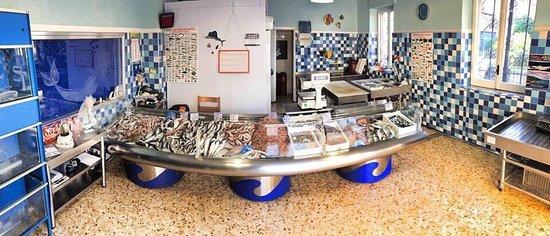 Pescheria Onda Di Pino Lembo